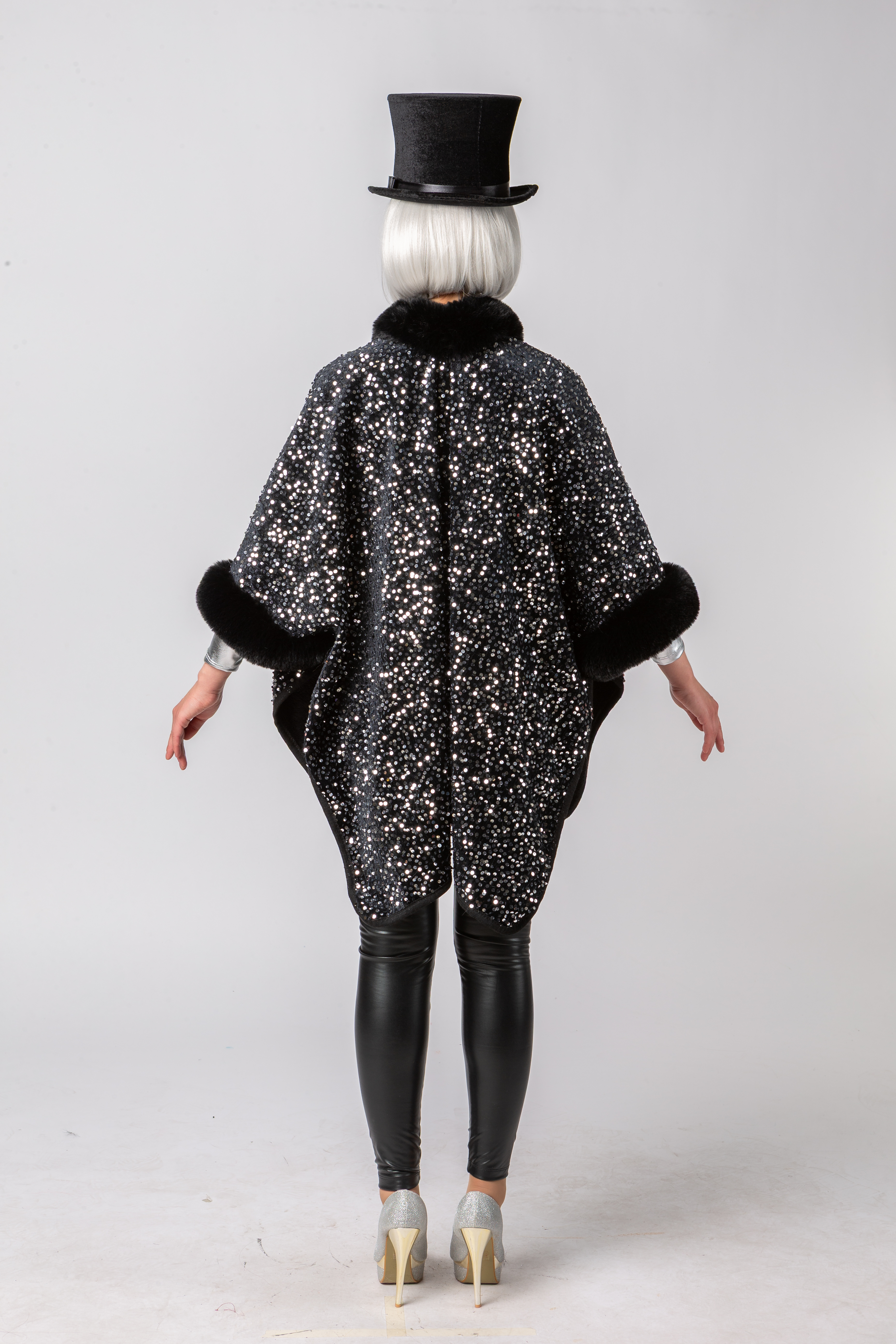 Sequin poncho, black-silver Sequin poncho, black-silver