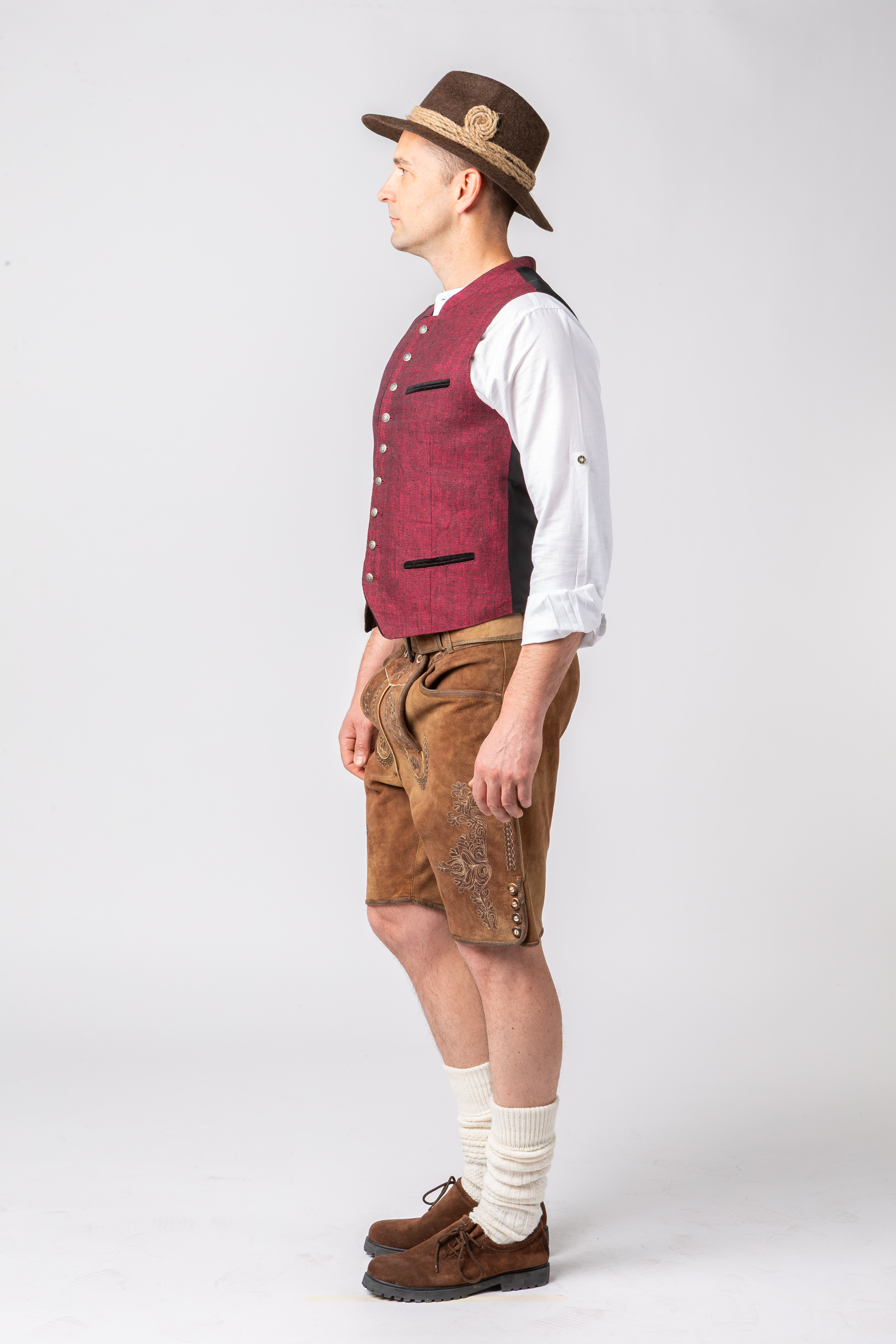 Waistcoat 'Berghutten', wine red