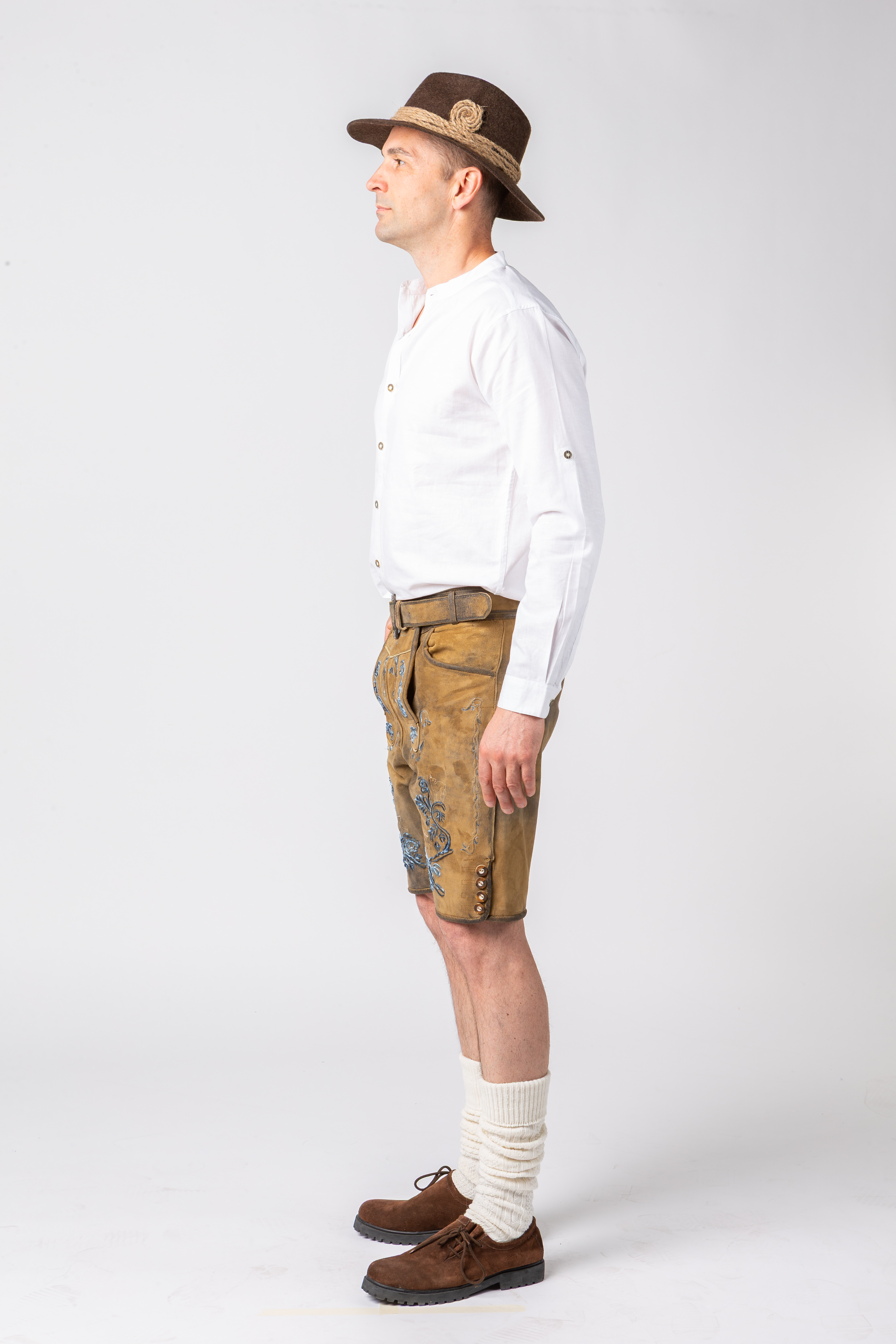 Pantalon en cuir court, beige, ancien