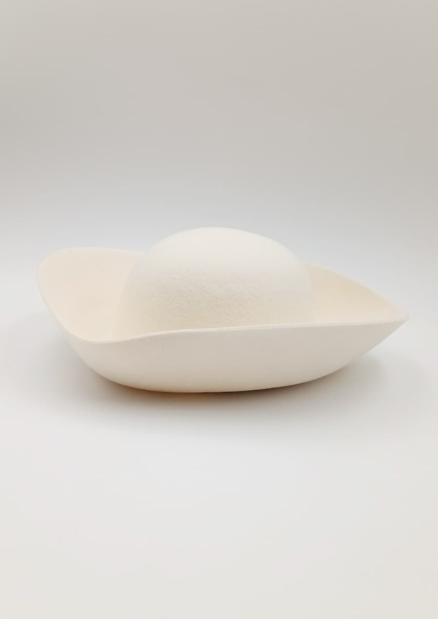 Ébauche en feutre de laine à trois pointes, blanc pur