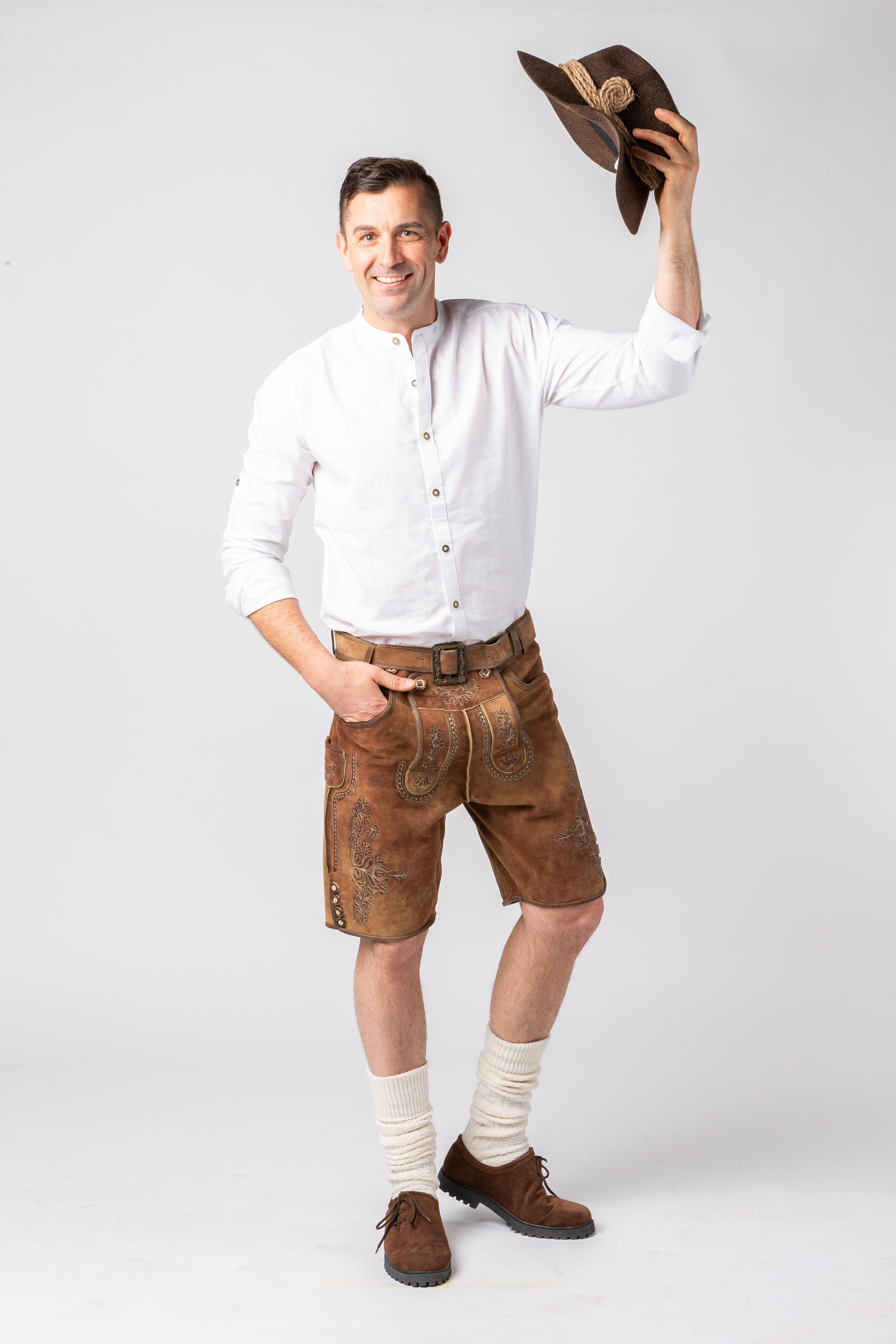 Leather trousers, short rust